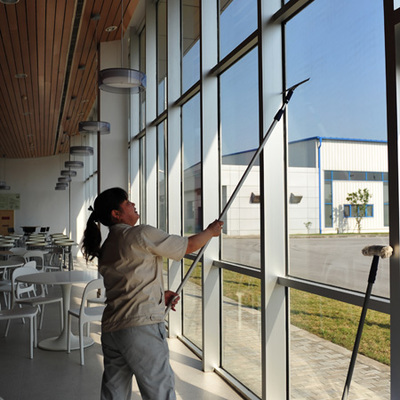 方正物業(yè) 專業(yè)建筑物清潔服務(wù)，營造舒適環(huán)境